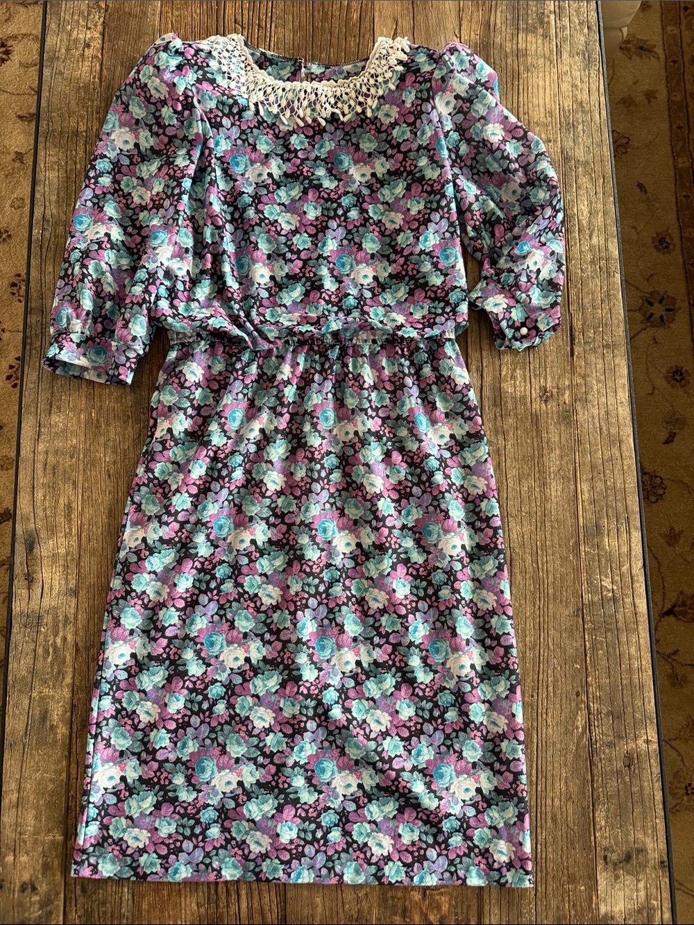 Absolutely darling Vintage Floral Lace-Trim Dress Just Ducky